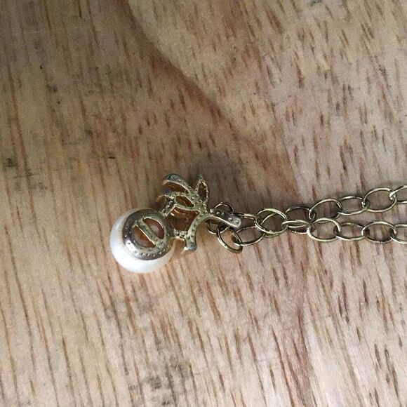Necklace, Pearl and Rhinestone Pendant, Brass, Gold Color, 18" - Picture 5 of 6